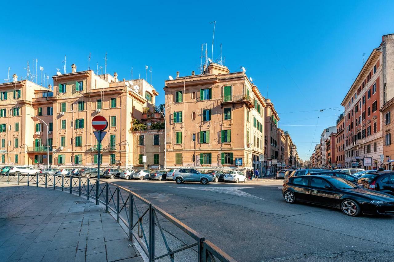 Vatican Caracciolo Rome Exterior photo